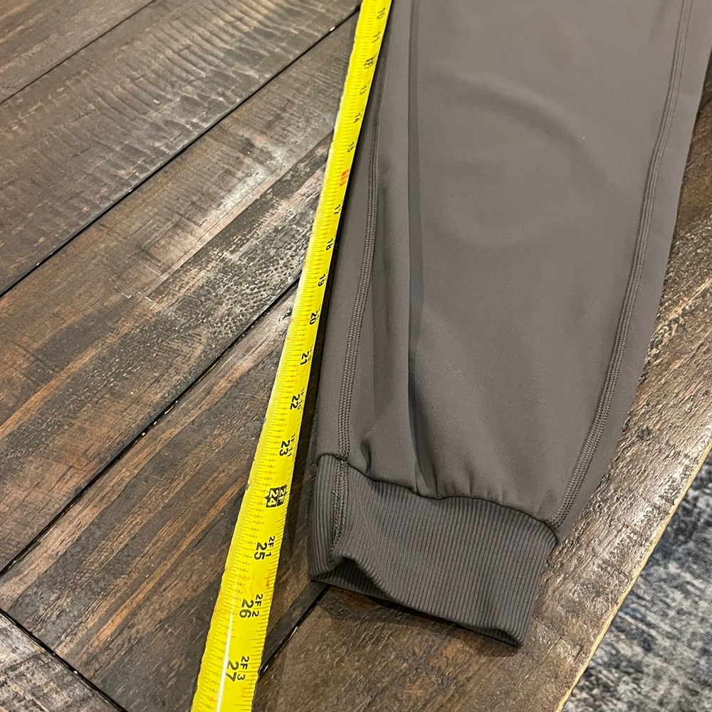 Vuori Daliy Joggers - Picture 15 of 16
